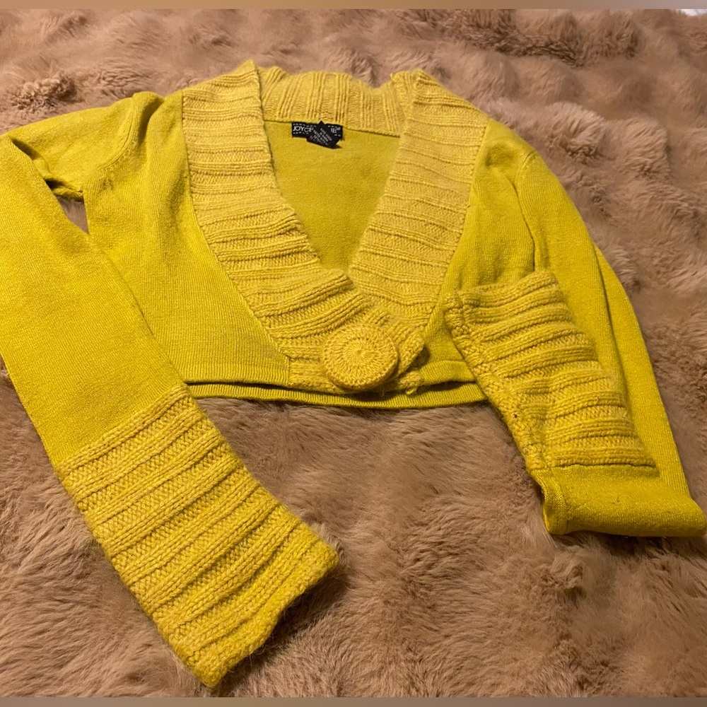 Joyce Leslie Women's Size M yellow Cardigan Sweater with flower snap button